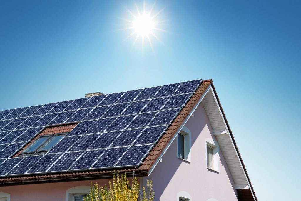 5 COISAS A CONSIDERAR ANTES DE COMPRAR PAINÉIS SOLARES