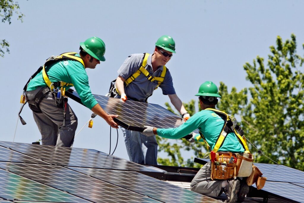 ENERGIA SOLAR CINCO CARACTERÍSTICAS DE UMA EMPRESA CONFIÁVEL